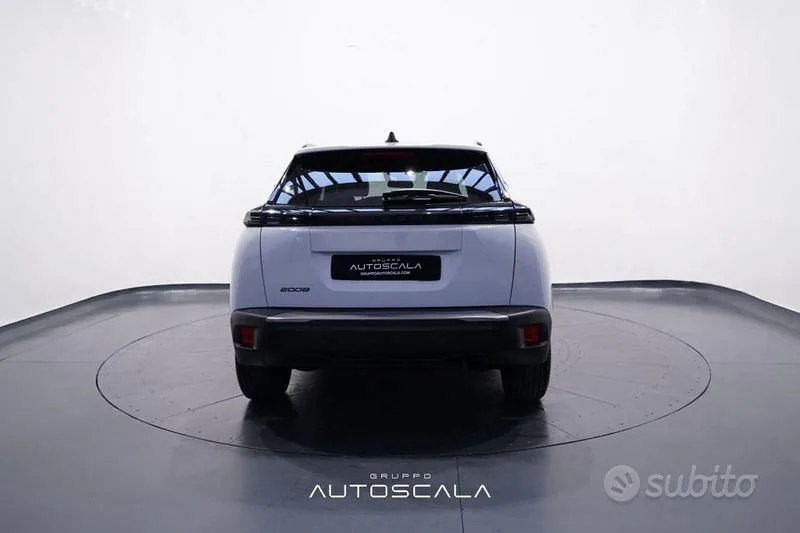 Peugeot 2008 2023 photo 5