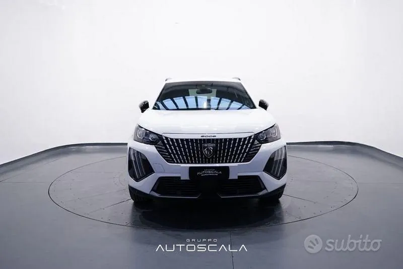 Peugeot 2008 2023 photo 2