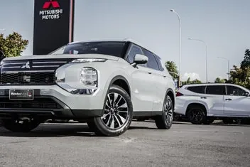 Mitsubishi Outlander 2026 photo 3