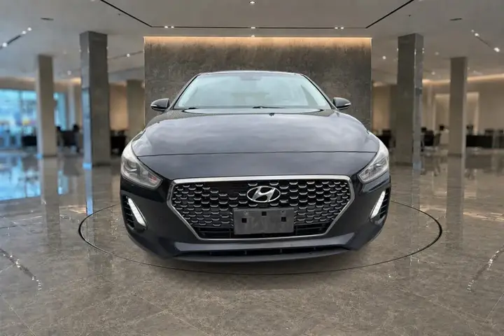 Hyundai Elantra 2018 photo 2