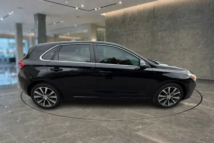 Hyundai Elantra 2018 photo 3