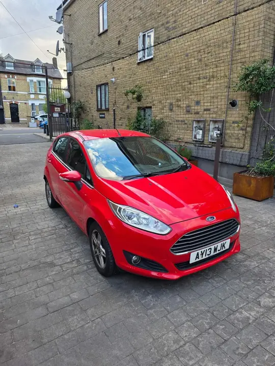 Ford Fiesta 2013 photo 4