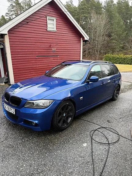 BMW 320D 2009 photo 3
