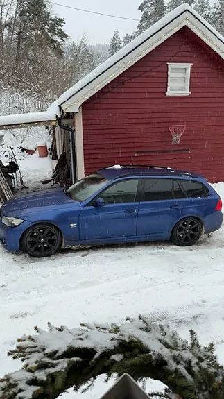 BMW 320D 2009 photo 5