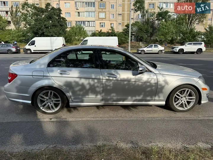 Mercedes-Benz C-Class 2013 photo 2