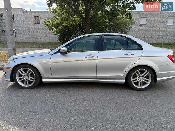 Mercedes-Benz C-Class 2013 photo 4