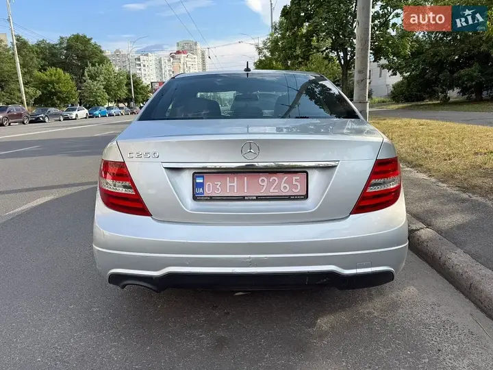Mercedes-Benz C-Class 2013 photo 3