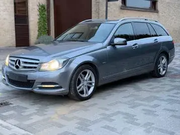 Mercedes-Benz C220