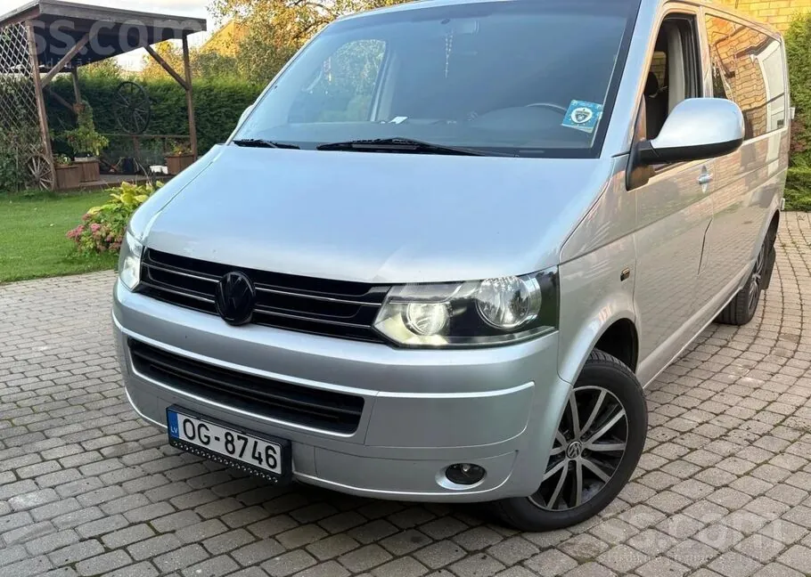Volkswagen Caravelle 2011 photo 2
