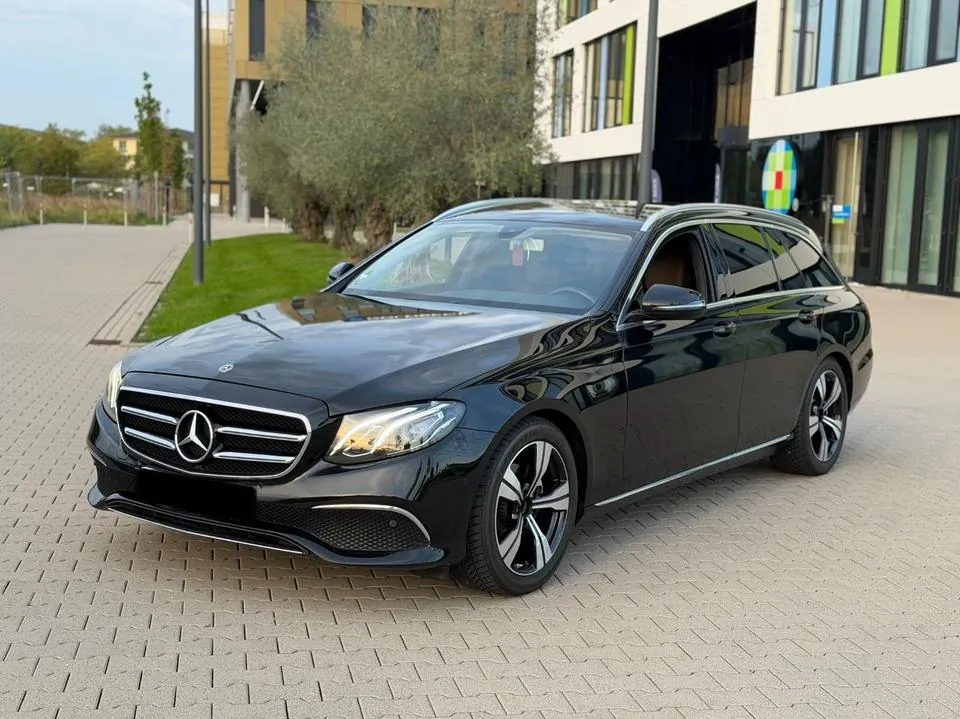 Mercedes-Benz E 220