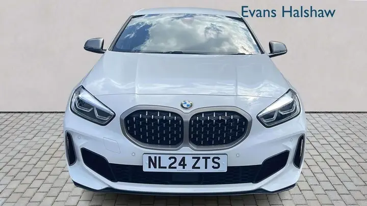 BMW 1 Series 2024 photo 5
