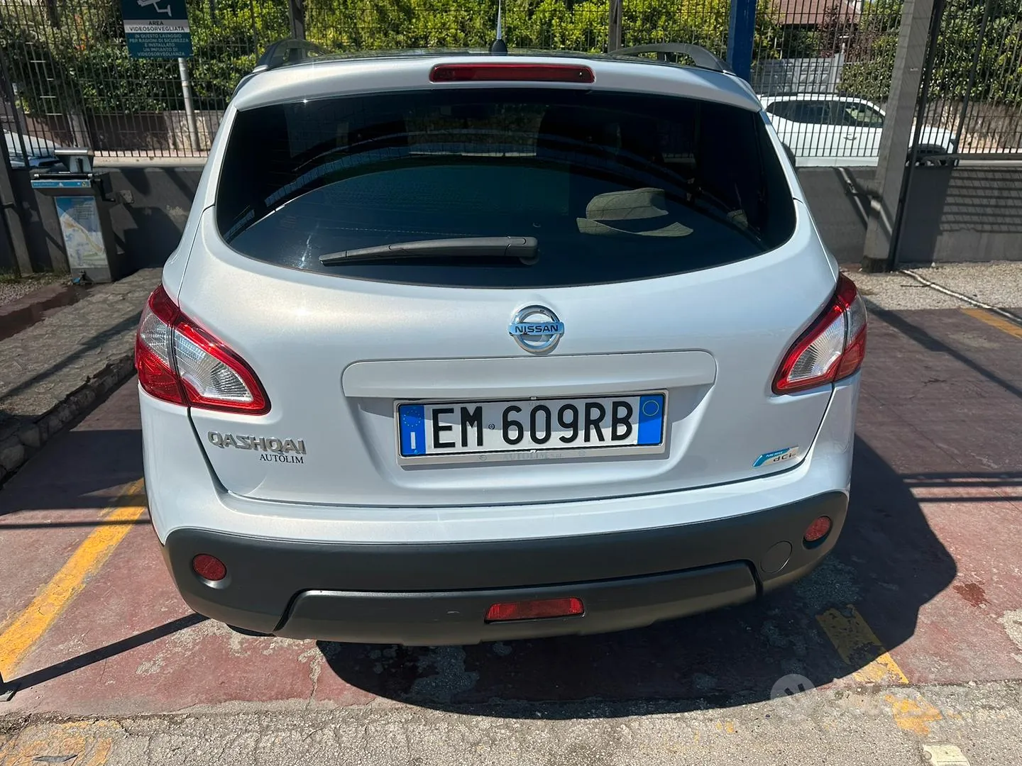 Nissan Qashqai 2012 photo 5