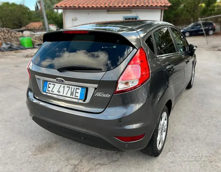 Ford Fiesta 2015 photo 5