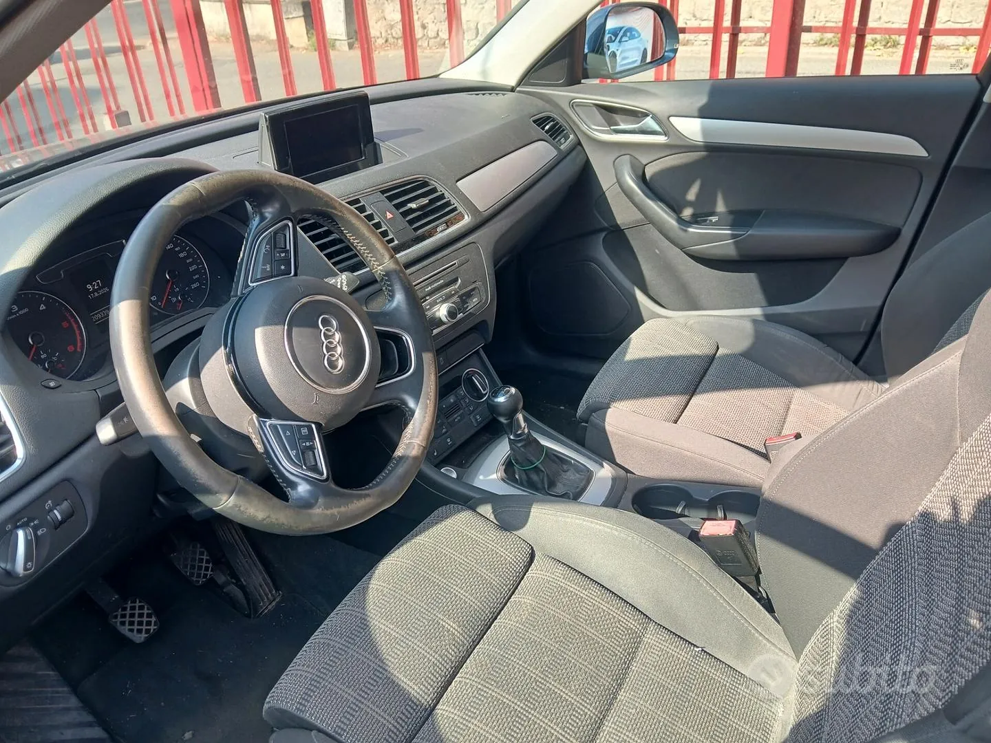 Audi Q3 2015 photo 4