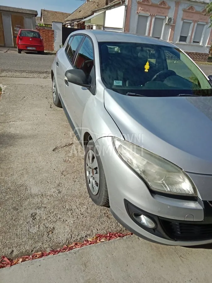 Renault Megane 2012 photo 3