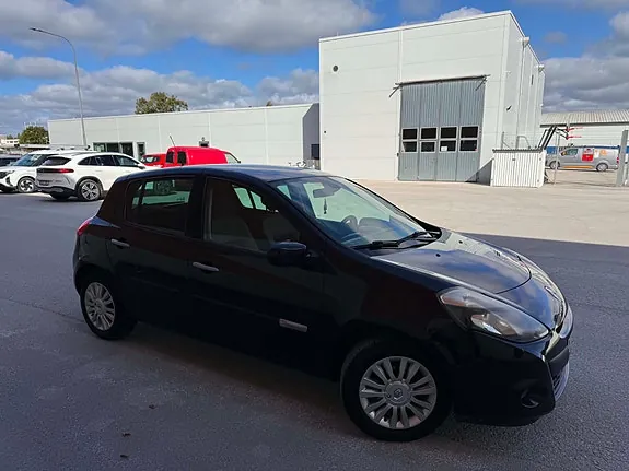 Renault Clio 2011 photo 3