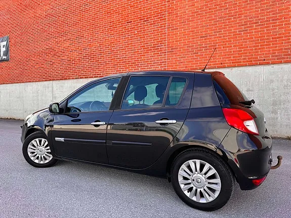 Renault Clio 2011 photo 5