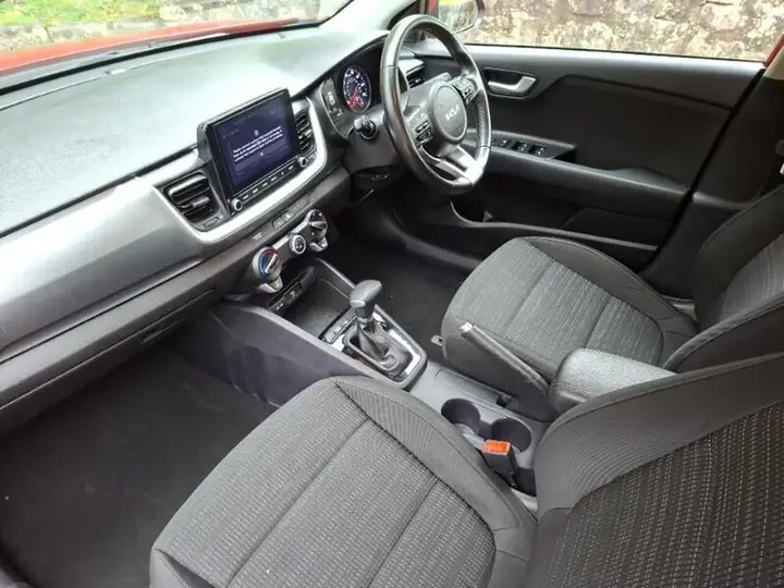 Kia Stonic 2023 photo 5