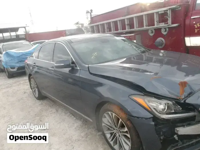 Genesis G80 2016 photo 2