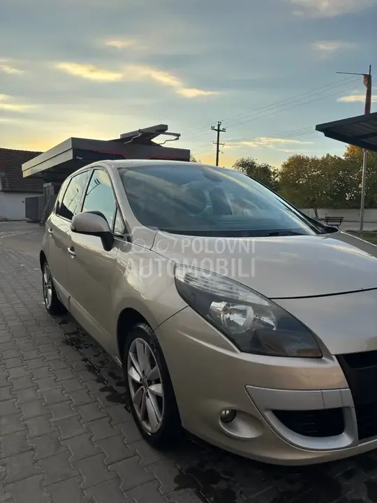 Renault Scenic 2010 photo 4
