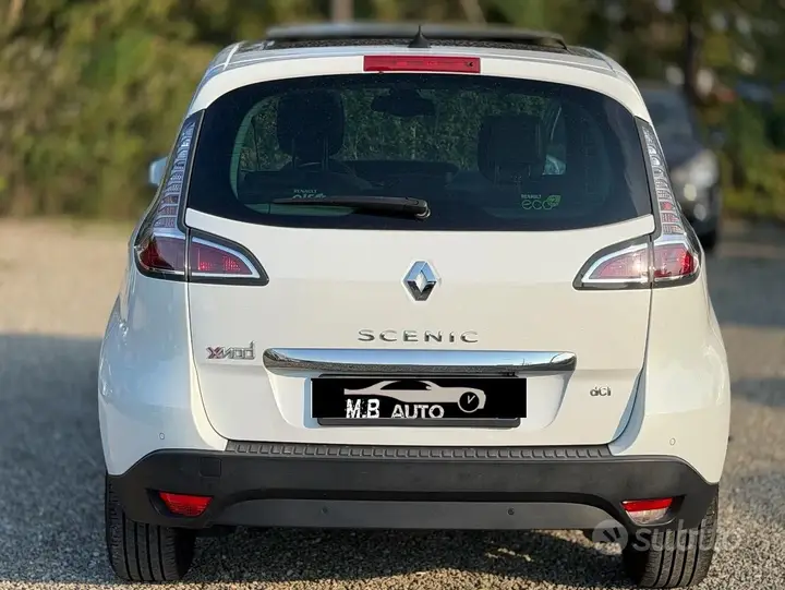 Renault Scenic 2013 photo 4