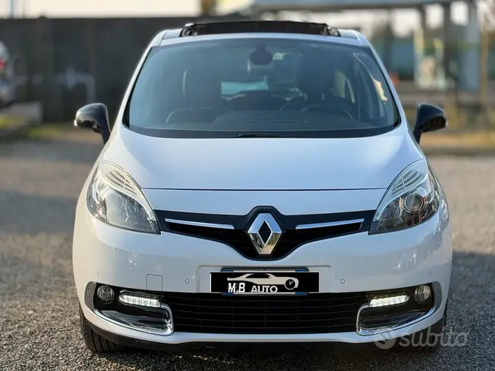 Renault Scenic 2013 photo 2