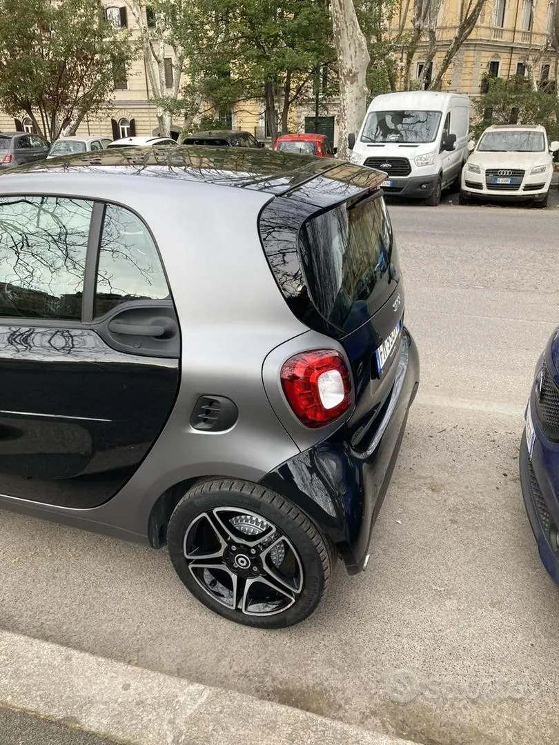 Smart Fortwo 2018 photo 2