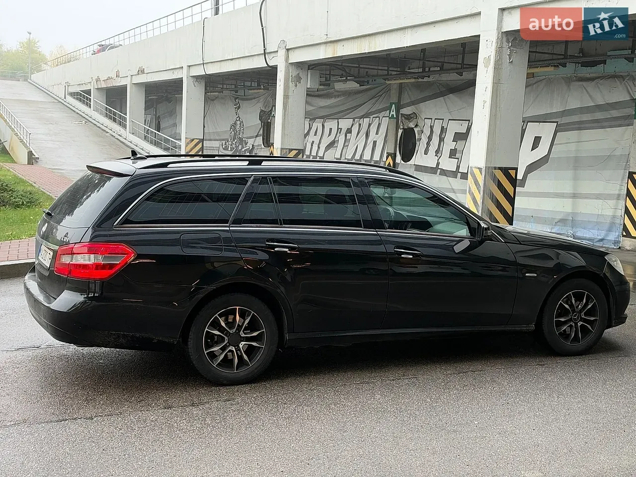 Mercedes-Benz E-Class 2010 photo 5