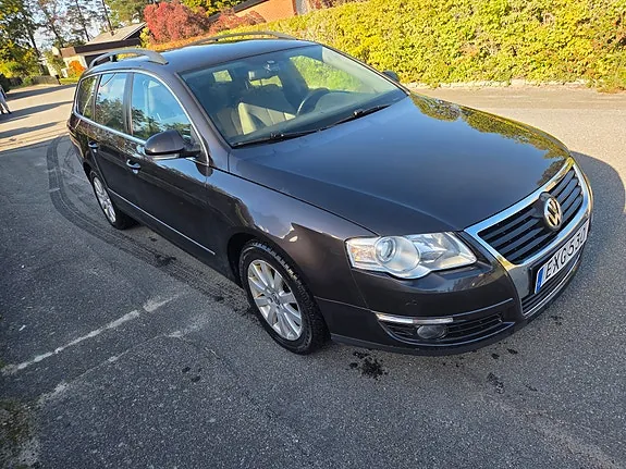 Volkswagen Passat 2010 photo 2