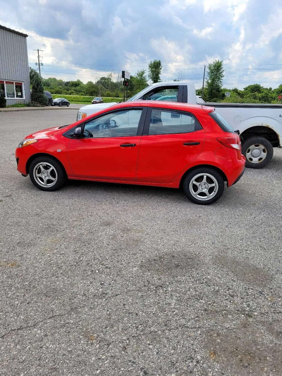 Mazda 2 2012 photo 3