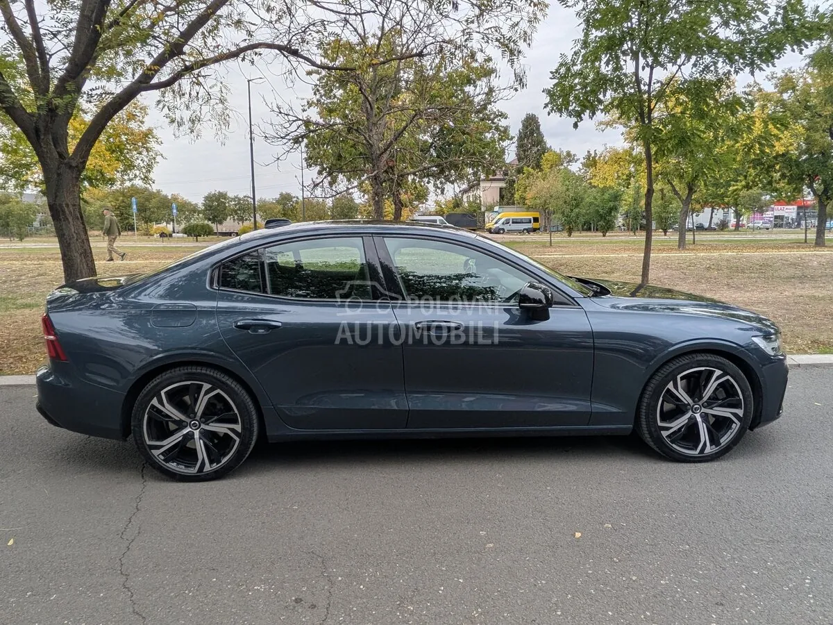 Volvo S60 2024 photo 3