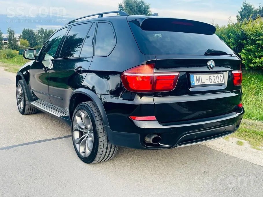 BMW X5 2012 photo 2