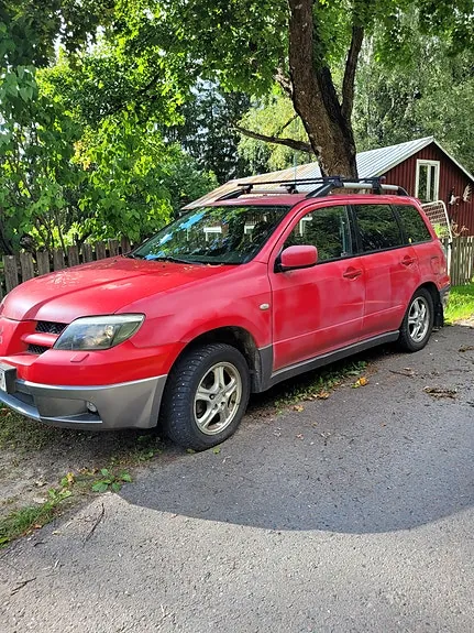 Mitsubishi Outlander 2004 photo 2
