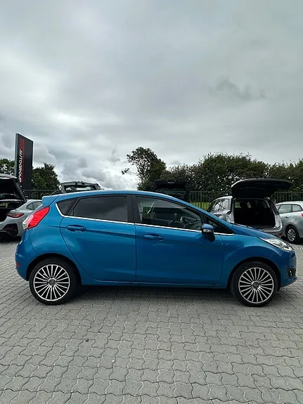 Ford Fiesta 2014 photo 4