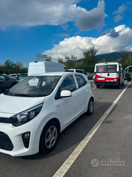 Kia Picanto 2023 photo 3