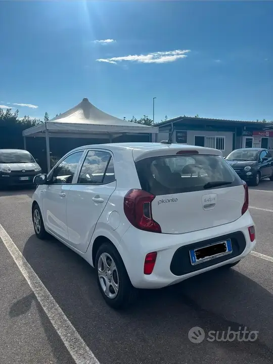 Kia Picanto 2023 photo 4