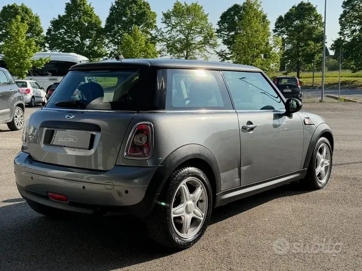 Mini One 2009 photo 5