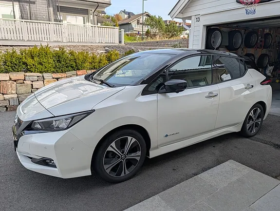 Nissan Leaf 2020 photo 2
