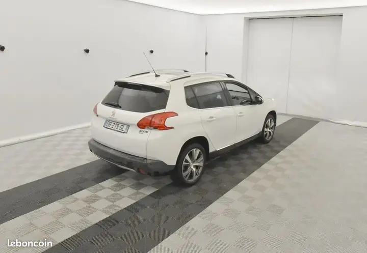 Peugeot 2008 2015 photo 5