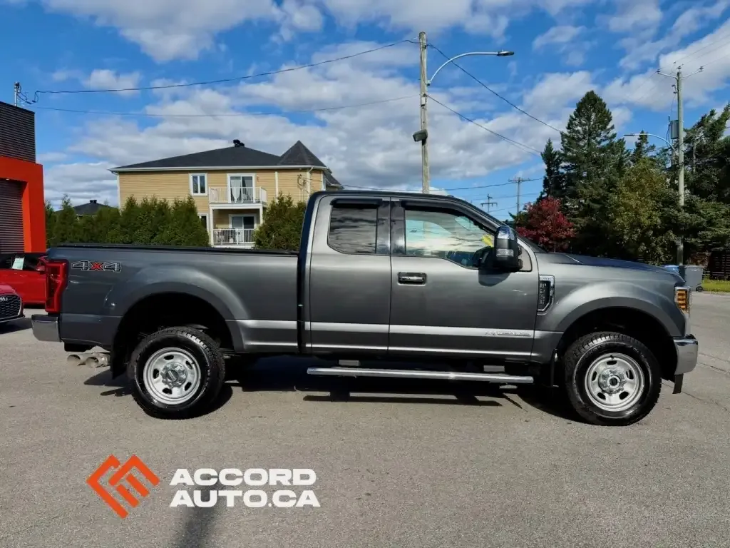 Ford F 250 2019 photo 2