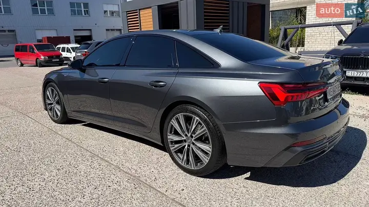 Audi A6 2018 photo 2
