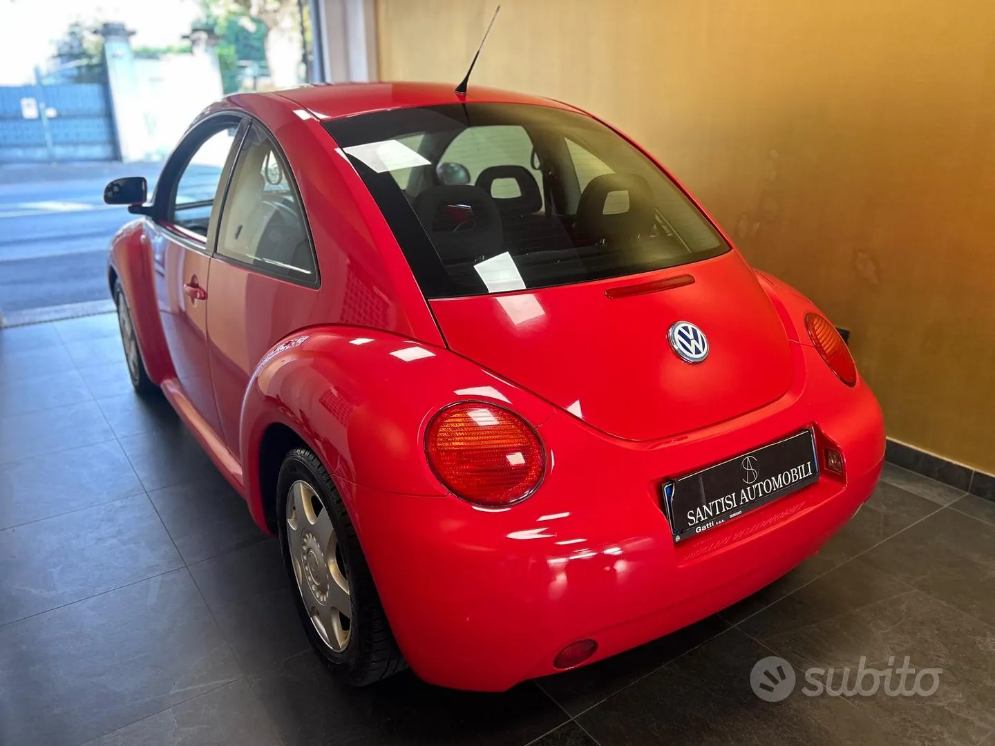 Volkswagen New Beetle 2000 photo 3