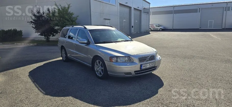 Volvo V70 2007 photo 2