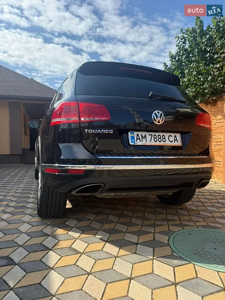 Volkswagen Touareg 2017 photo 2