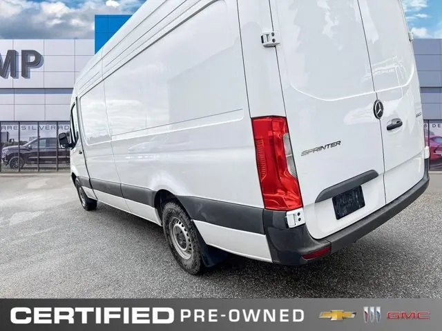 Mercedes-Benz Sprinter 2025 photo 4