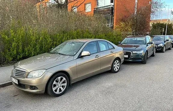 Mercedes-Benz C200