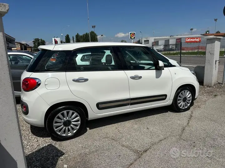 Fiat 500L 2014 photo 2