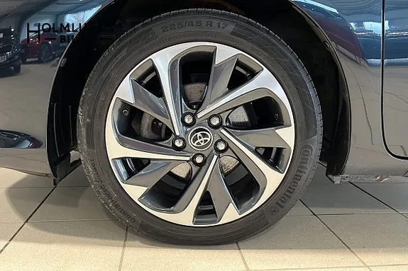 Toyota Auris 2015 photo 5