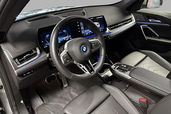 BMW Ix1 2026 photo 5
