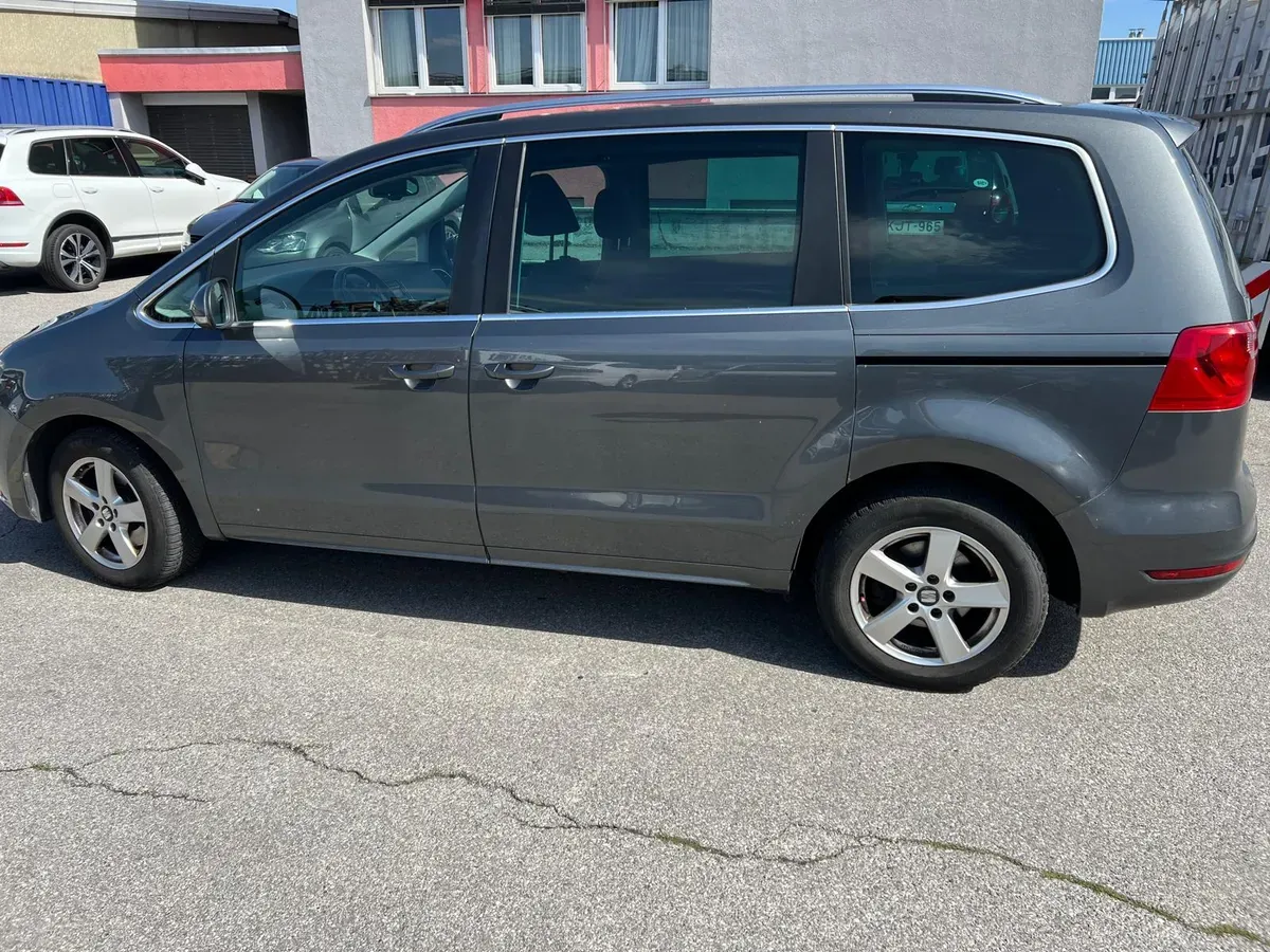 Seat Alhambra 2011 photo 3